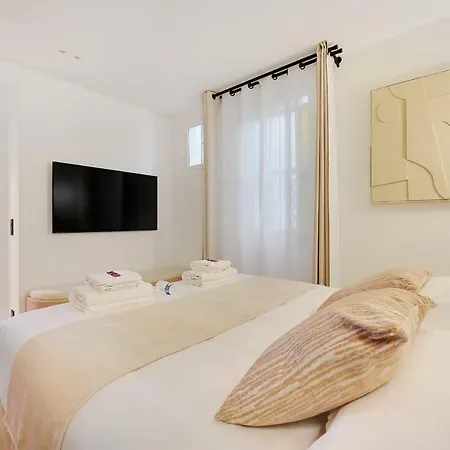 Elegant - 2br-6p - Palais Royal Apartment